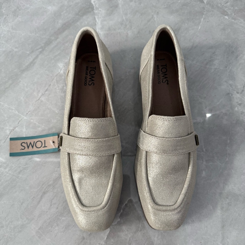 Women’s TOMS Lynette Loafer Dress Shoe Champagne Metallic Suede Leather Size 10 - Picture 3 of 15